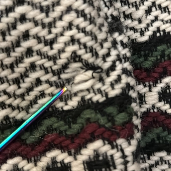 Ecuadorian Pullover Hoodie - Picture 14 of 15